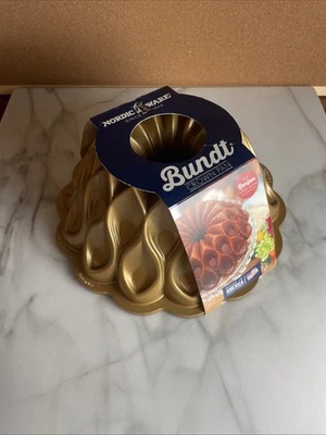 Nordic Ware Bundt Cake Mold Pan Gold  10cups “Crown Bundt” USA - Image 1 of 4