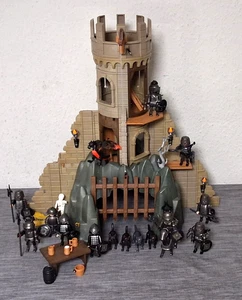 Playmobil TORRE ROCCIOSA CAVALIERE NERO FORTEZZA a CASTELLO DEI CAVALIERI 3666 3667 3665 *OLIO* - Foto 1 di 8