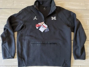 Nike Michigan Wolverines CFB Playoff Media Night Tech Fleece FD0326-060 LARGE - Picture 1 of 6