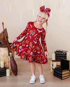 Neu mit Etikett Bums And Roses Harry Potter Gryffindor Twirl Kleid, Shorts und Biggie Schleife 3T - Bild 1 von 4