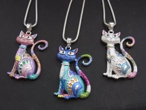 Collar cadena larga con colgante gato diferentes colores - Imagen 1 de 8