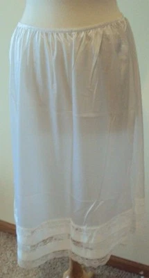 Lencería Velrose Talla Grande Snip-it Pettipants de 14"-18" Estilo 3362 (1X-4X) Foto 1 de 4