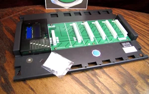 Rack PLC plano trasero Mitsubishi MELSEC BD626A305G51 - Envío gratuito - Imagen 1 de 5