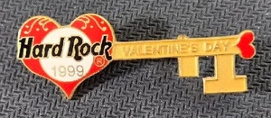 Hard Rock Live Pin Online - Gold Key with Red Heart for Head - (#402516) - 1999 - Bild 1 von 1
