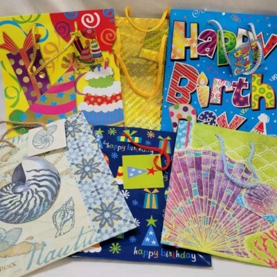 6 Bolsas de Regalo Surtidas 9x7 Coloridas y Elegantes con Tarjetas de Regalo, Cumpleaños Todas las Ocasiones Foto 1 de 4