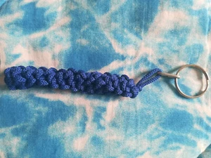 Portachiavi scoubidou artigianale blu - Foto 1 di 1