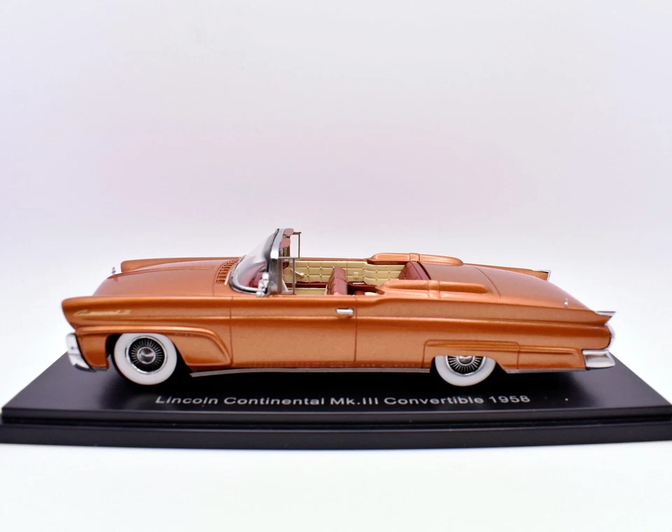 Modellino auto scala 1:43 Lincoln continental mk.III convertible Neo modellismo - Immagine 1 di 4