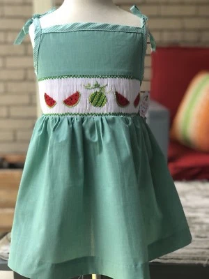 Hermoso Vestido Calado Sandía Calado a Mano, Nuevo con Etiqueta, SFPFH Foto 1 de 2