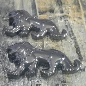 Hematite, Non Magnetic, Lion Pendant, Grade A Black, 22x49x7mm,1 pce Free post - Imagen 1 de 3