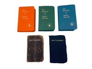 Vintage 5-Lot New Testament Pocket Size Bibles American Bible Gideon & Other - Picture 1 of 6