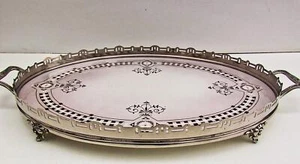 enorme piatto da portata in ceramica stile liberty, con montatura in metallo, lungo 54 cm - Foto 1 di 12
