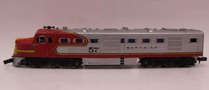 LOCOMOTORA DIESEL CON COR N GAUGE SANTA FE #57 accionada en caja ficticia - Imagen 1 de 7