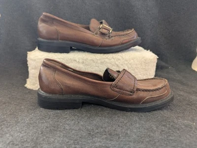 Women's Sugarfoot Brown Loafers 8 M with stylish design buckle for looks Slip On - Image 1 of 4