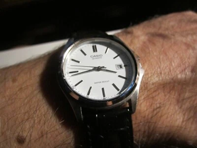 RELOJ CASIO MTP 1183 DISEÑO CLÁSICO - SE ADAPTA HASTA MUÑECA 8" - BBA25B Foto 1 de 4