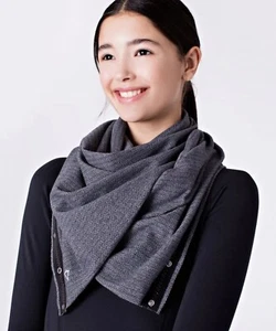 Ivivva by Lululemon Village Chill Schal Druckknopf Infinity schwarz grau Fischgrät OS - Bild 1 von 7