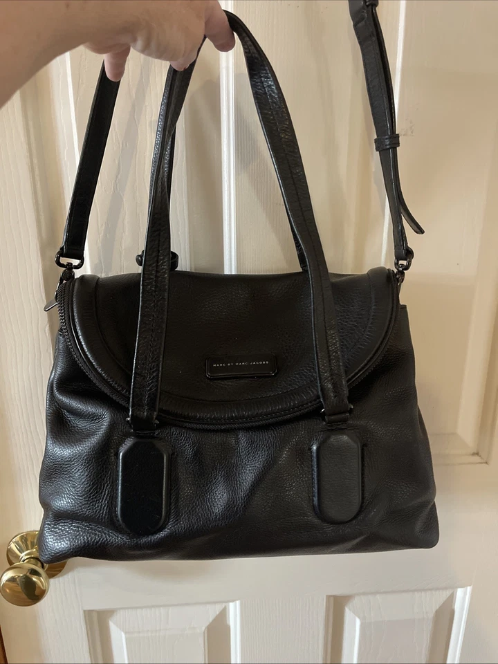 Cartera de hombro MARC BY MARC JACOBS - Cartera de cuero negra de Silicon Valley  Foto 1 de 4