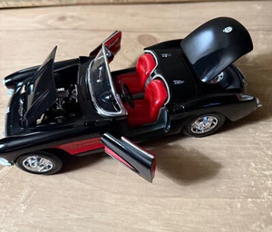 Road Signature 1957 Chevrolet Corvette Black Red Diecast 1:18 - Picture 1 of 8