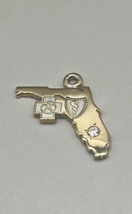 14k Yellow Gold Florida Diamond Medic Nurse Charm 1.77 Grams - Picture 1 of 5