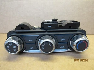 2020 2021 2022 Nissan Versa SV AC Heat Temperature Climate Control OEM T19822CB - Picture 1 of 4