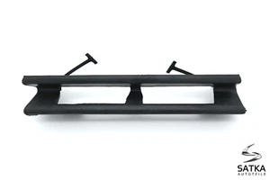 Cubierta de gancho de remolque para Mercedes Benz delantero derecho W201 cubierta A2018800305 - Imagen 1 de 2