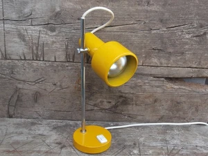 Vintage 1970's Mid Century Modern Yellow Metal Adjustable Table or Desk Lamp - Picture 1 of 2