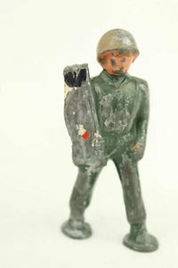 Vintage Manoil Painted Lead Soldier Figure with Flag Die Cast - Picture 1 of 2