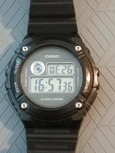 Casio Alarm Chrono Classic 50M W-216H Mens Watch - Picture 1 of 11
