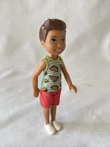 Barbie CHELSEA CLUB JUNGE PUPPE MIT ORIGINAL PIZZA TACO BURGER OUTFIT - SÜSS! - Bild 1 von 1