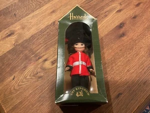Amanda Jane Guardsman Doll For Harrods Knightsbridge, London  NIB - Picture 1 of 4