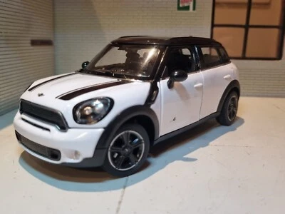 Mini Countryman Cooper All4 White BMW R60 2010 Rastar Diecast 1:24 Scale Model - Image 1 of 4