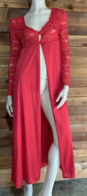 VINTAGE LORRAINE RED SIZE MEDIUM ROBE   #11768 - Image 1 of 4