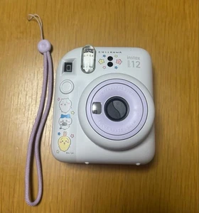 Cámara instantánea casi nueva Cheki Chiikawa Instax Mini 12 Fujifilm Takara Tomy - Imagen 1 de 4