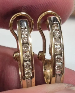 14K GOLD KANAL-SET DIAMANT OHRRINGE OVAL CREOLEN OMEGA-RÜCKEN 7/8" - Bild 1 von 10