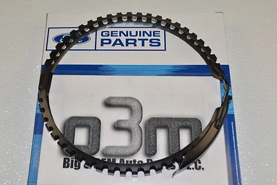 Abrazadera de filtro de aire del motor Ford Expedition Econoline Lincoln nueva OEM F65Z-9628-AA Foto 1 de 4