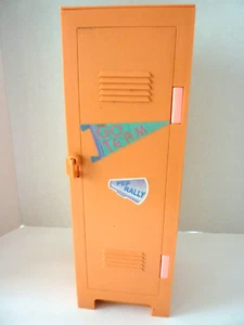 1988 Hasbro Maxie Too Cool Locker Doll Toy Set Vintage Playset - Picture 1 of 9