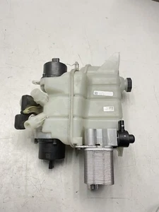 Tesla Model 3 Superbottle Chiller Pump Tank Reservoir Cooler Bottle 1097016-00-D - Picture 1 of 14