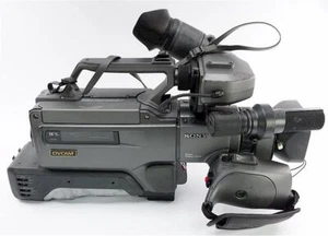 Sony DSR-200 DVCAM Digital Camcorder Super Steady Shot 3CCD *FOR PARTS/REPAIR!* - Picture 1 of 12