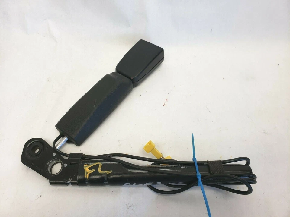 2008 Mercedes W216 CL63 AMG CL600 Front Left Driver Belt Buckle - Image 1 of 1