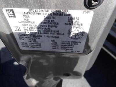 Used Front CV Axle Shaft fits: 2003 Gmc Sierra 2500 pickup Front Axle 8 lug w - Imagem 1 de 4