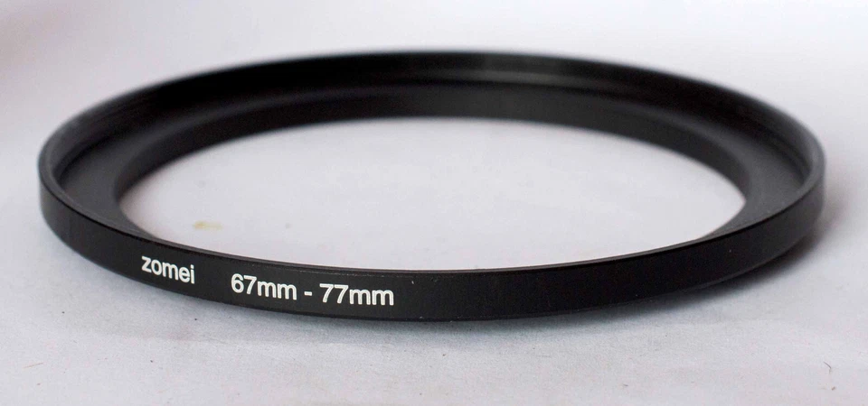Zomei 67mm - 77mm step up ring. - Image 1 of 1