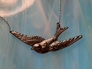 Bird ( A Swallow ? ) Pendant Sliver Tone On Chain Vintage Jewelry Flying Bird - Picture 1 of 9