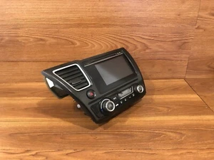 2014-2015 HONDA CIVIC AM/FM SCREEN MONITOR RADIO STEREO RECEIVER HEADUNIT OEM 2 - Picture 1 of 17