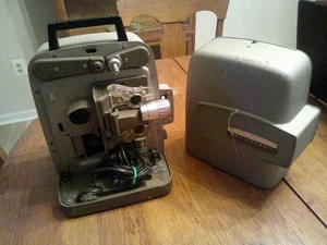 Bell & Howell Model 245 BA Auto Load 8mm Film Projector ,Missing Bulb Box Cover - Picture 1 of 12