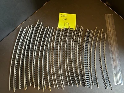 Lot of 19 Vintage Tyco HO Track 15946 Steel 18" R Good Shape Combine Ship - Image 1 of 4