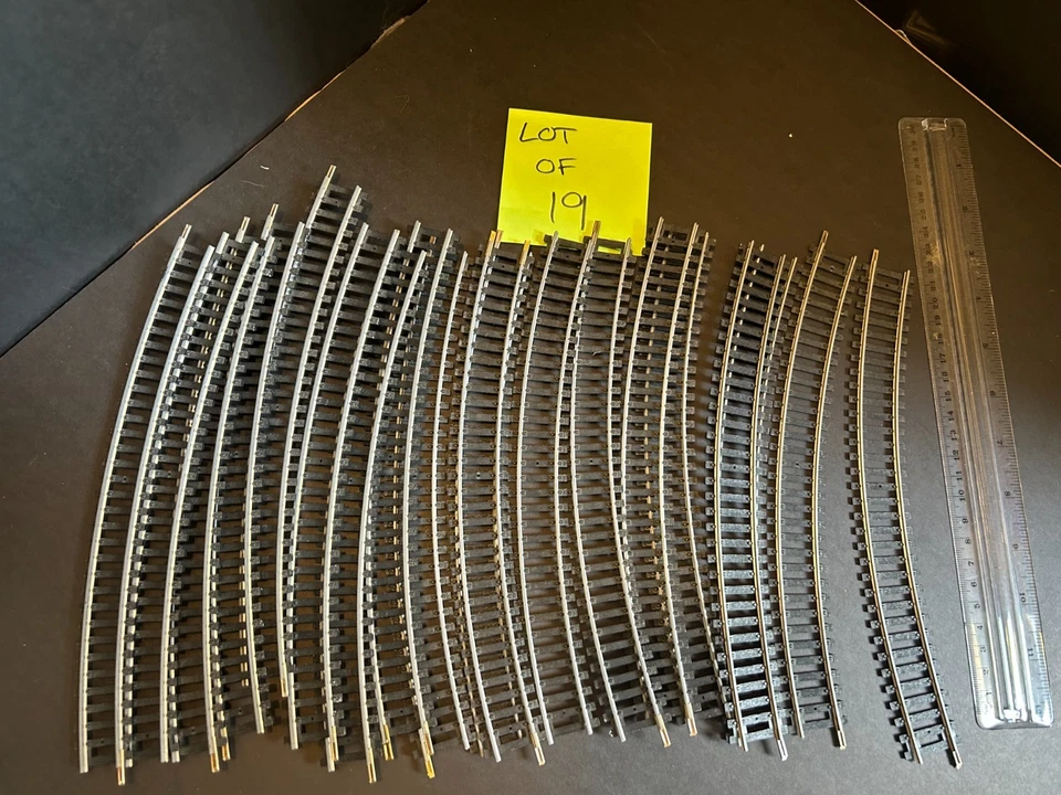 Lot of 19 Vintage Tyco HO Track 15946 Steel 18" R Good Shape Combine Ship - Image 1 of 4