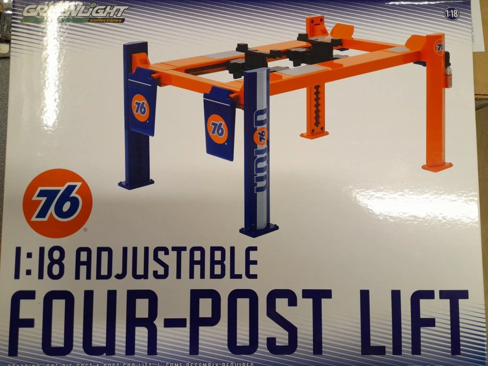 Greenlight 13579 Four-Post Lift ponte sollevatore 1/18 - Immagine 1 di 2