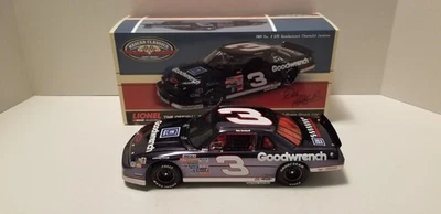 Dale Earnhardt #3 1989 Goodwrench Lumina "COLOR CHROME" 1/24 por LIONEL  - Imagem 1 de 4