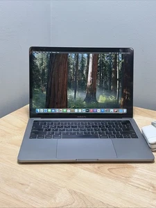 Macbook Pro 2019 13" Core i5 2,40GHZ 16GB 512GB TBar OS Sequoia Cord 283 Zyklen - Bild 1 von 9