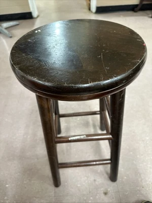 taburetes de bar de madera antiguos taburetes Foto 1 de 4