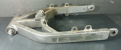 Harley Buell Blast 500 2007 conjunto de brazo oscilante con perno OEM 07 Foto 1 de 4